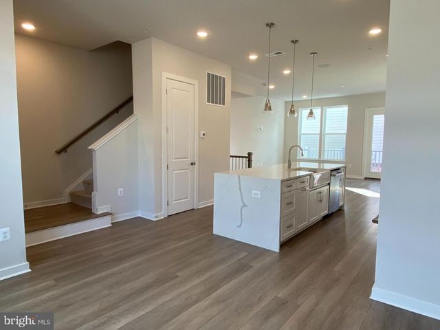 16356 COLUMBUS AVE, Rockville, MD 20855