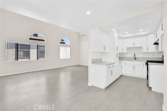 7750 Laurel Canyon Boulevard 9A, North Hollywood (los Angeles), CA 91605