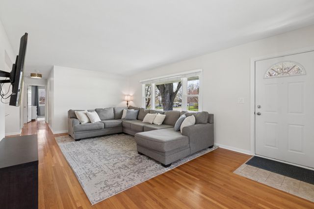 3206 W 88th Street, Bloomington, MN 55431