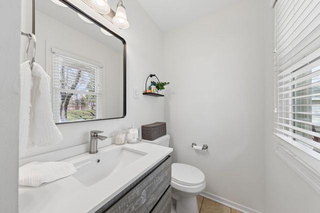 3206 W 88th Street, Bloomington, MN 55431