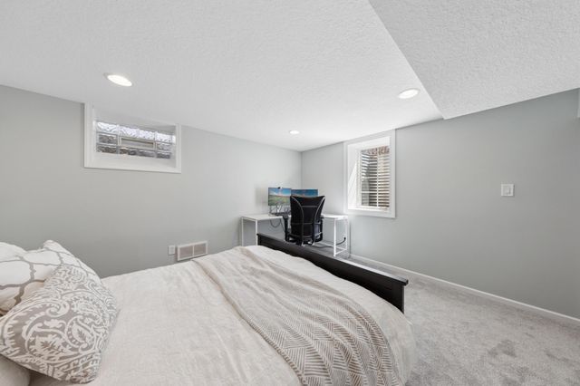 3206 W 88th Street, Bloomington, MN 55431