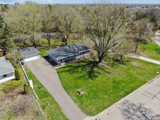 3206 W 88th Street, Bloomington, MN 55431