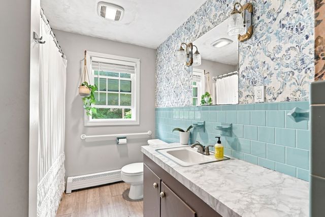 400 Main St, Groveland, MA 01834