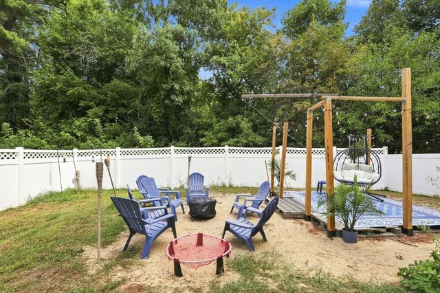 400 Main St, Groveland, MA 01834