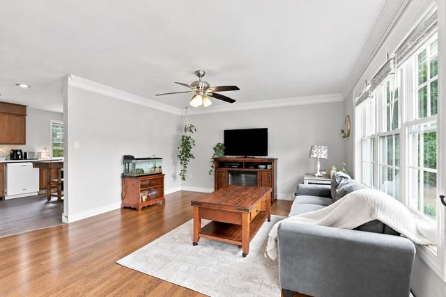 400 Main St, Groveland, MA 01834