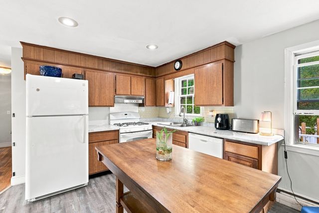 400 Main St, Groveland, MA 01834