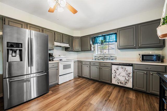 5923 NEWBERRY COURT, Zephyrhills, FL 33542