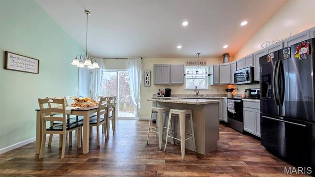 77 Colton Jesse Drive, Winfield, MO 63389