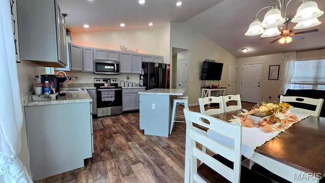 77 Colton Jesse Drive, Winfield, MO 63389