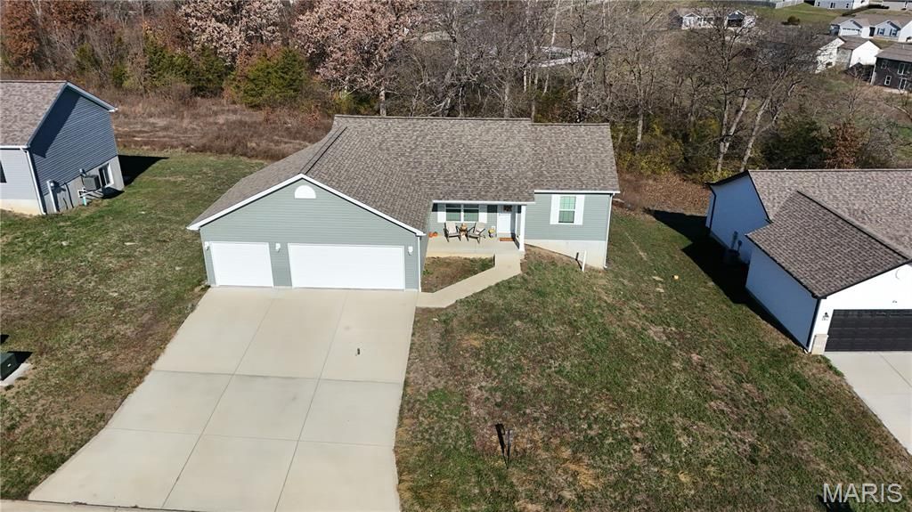 77 Colton Jesse Drive, Winfield, MO 63389