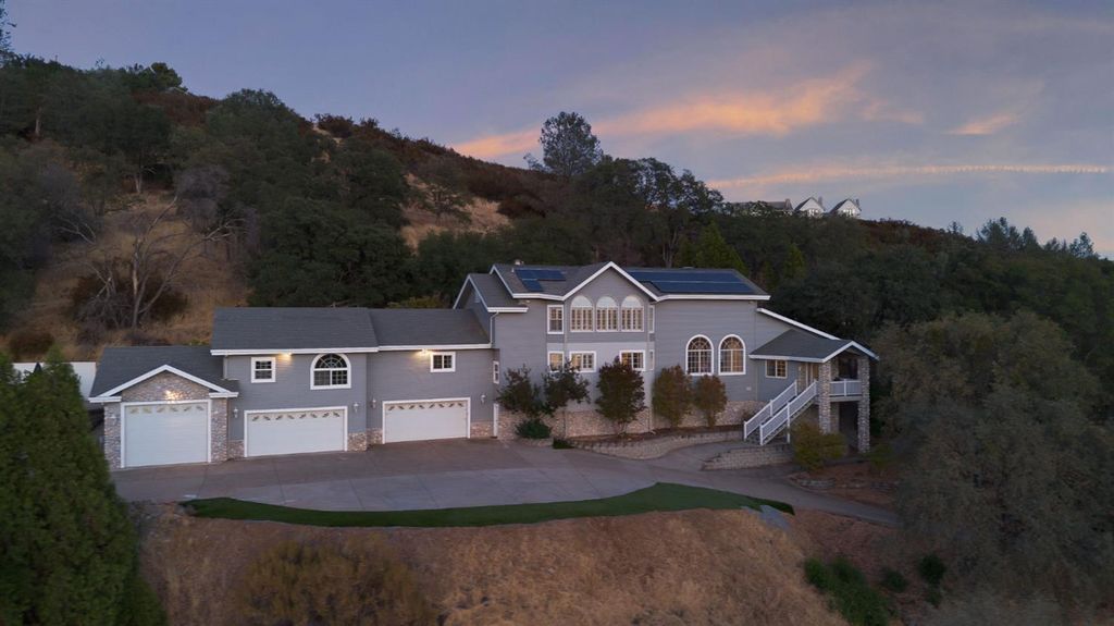 1131 Salmon Falls Rnch, El Dorado Hills, CA 95762