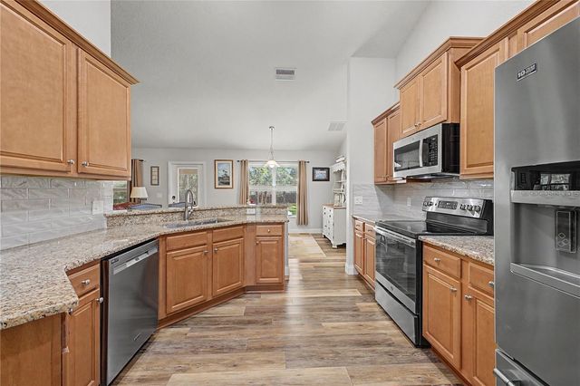 11213 FLOCK AVENUE, Weeki Wachee, FL 34613