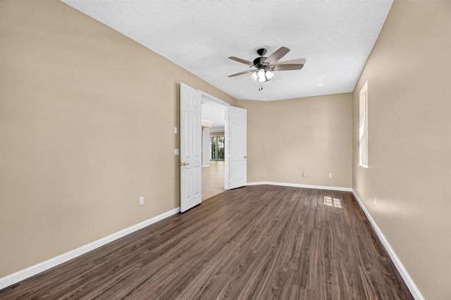 2520 Glendale Place, Royal Palm Beach, FL 33411