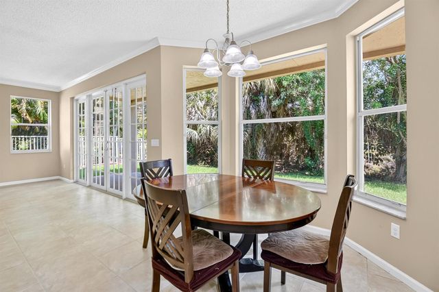 2520 Glendale Place, Royal Palm Beach, FL 33411