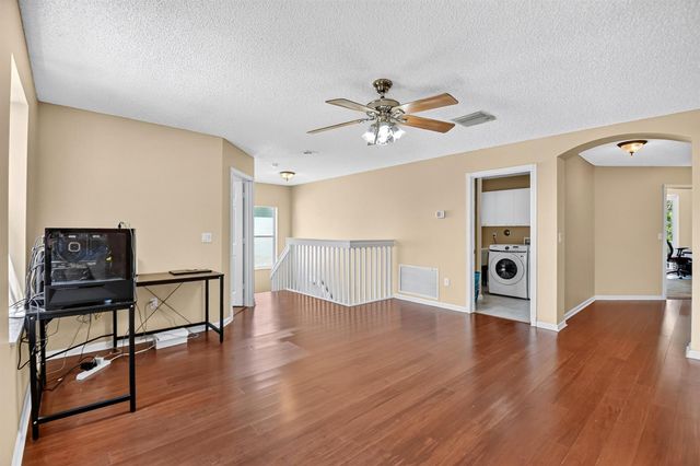 2520 Glendale Place, Royal Palm Beach, FL 33411