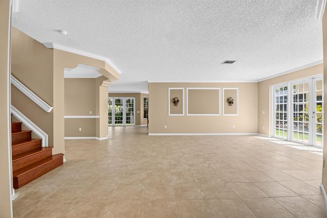 2520 Glendale Place, Royal Palm Beach, FL 33411