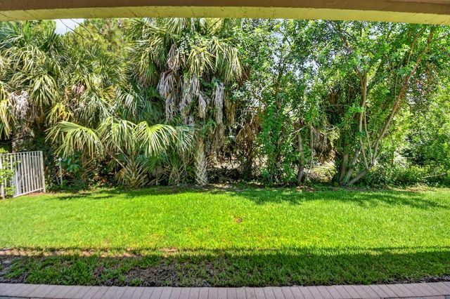 2520 Glendale Place, Royal Palm Beach, FL 33411
