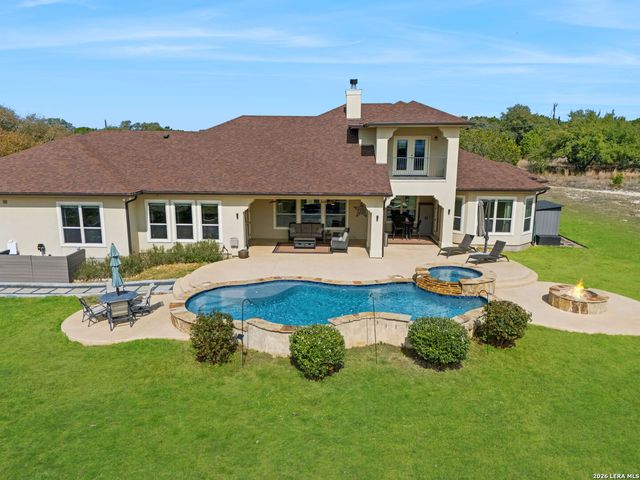 719 Kreutzberg, Boerne, TX 78006