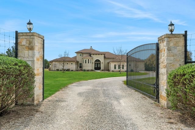 719 Kreutzberg, Boerne, TX 78006