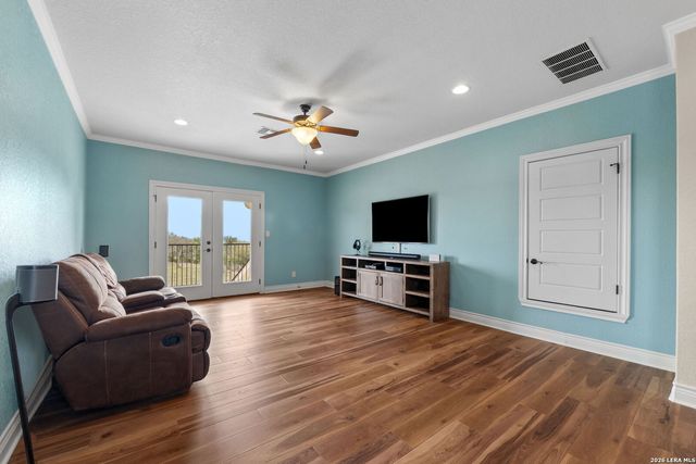 719 Kreutzberg, Boerne, TX 78006