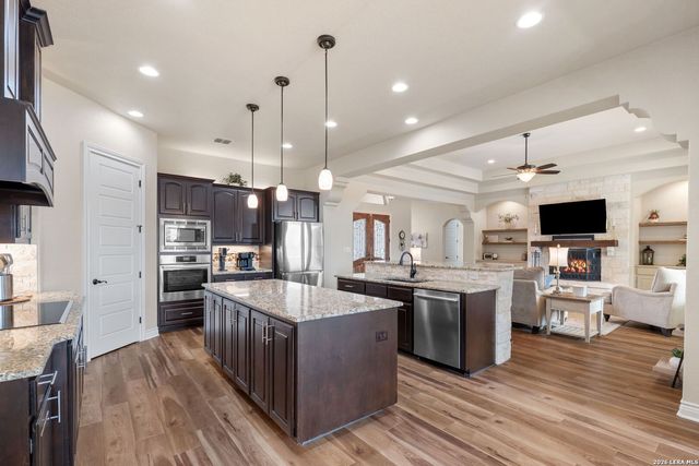 719 Kreutzberg, Boerne, TX 78006