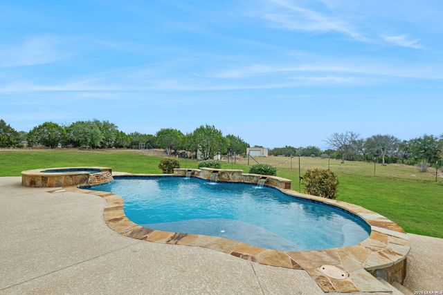 719 Kreutzberg, Boerne, TX 78006