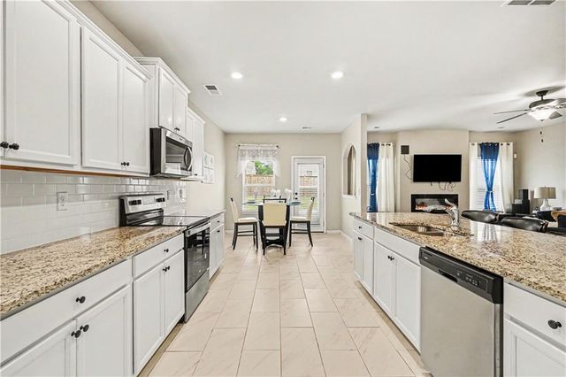 684 Lakehaven Lane, Loganville, GA 30052