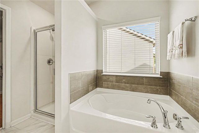 684 Lakehaven Lane, Loganville, GA 30052