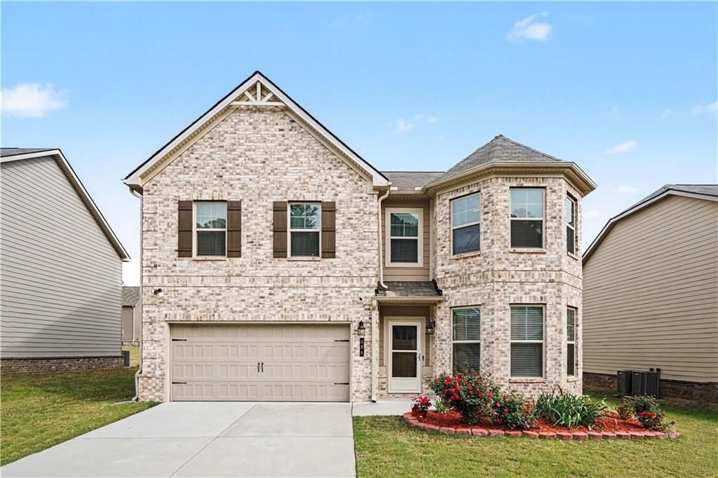 684 Lakehaven Lane, Loganville, GA 30052