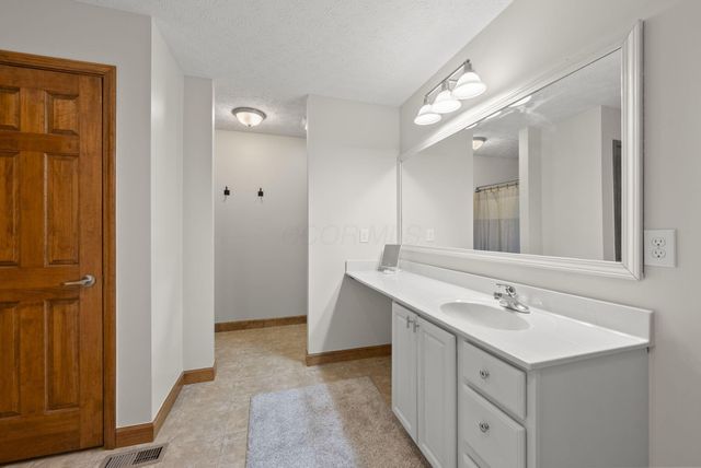 6206 Feder Road, Columbus, OH 43228