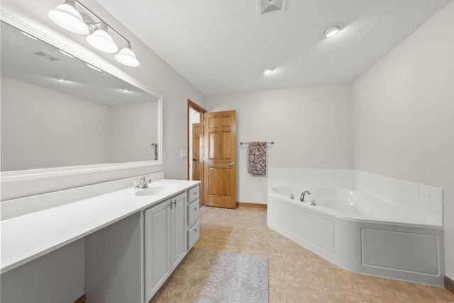 6206 Feder Road, Columbus, OH 43228