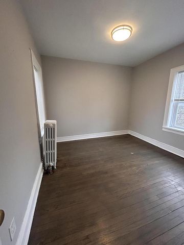 1922 N Palmer STREET, Milwaukee, WI 53212