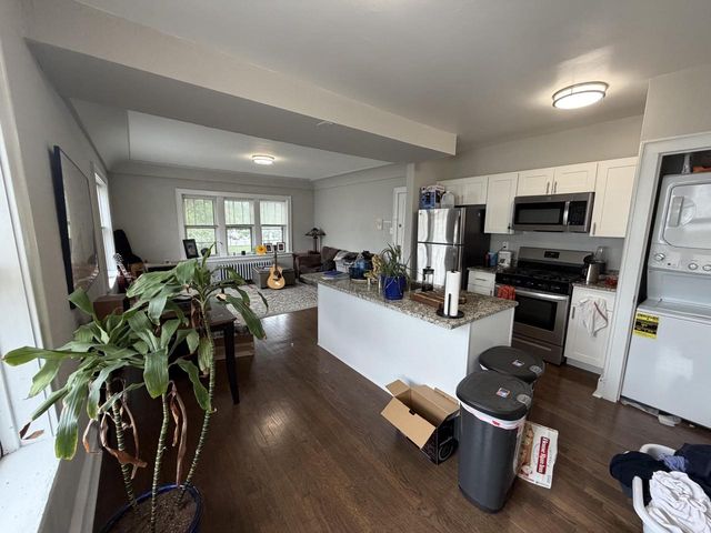 1922 N Palmer STREET, Milwaukee, WI 53212