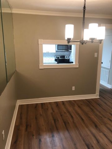 12633 Memorial Drive 8, Houston, TX 77024