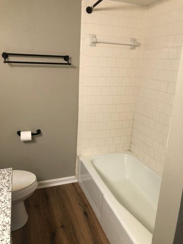 12633 Memorial Drive 8, Houston, TX 77024