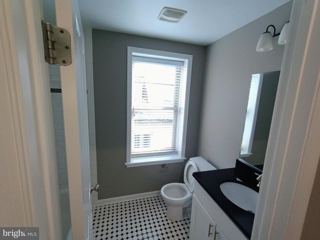 1 CLINTON ST N, Baltimore, MD 21224