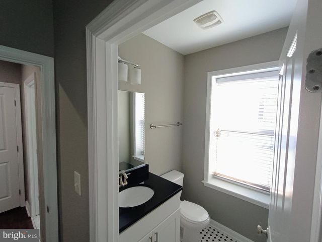 1 CLINTON ST N, Baltimore, MD 21224