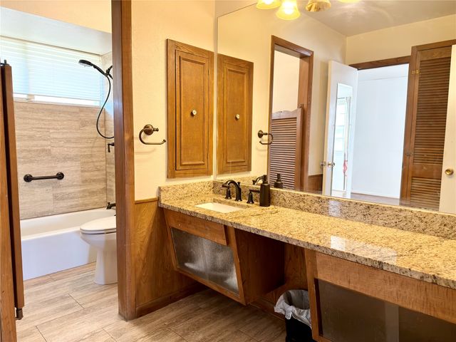 1102 N Edwards Court, Irving, TX 75062