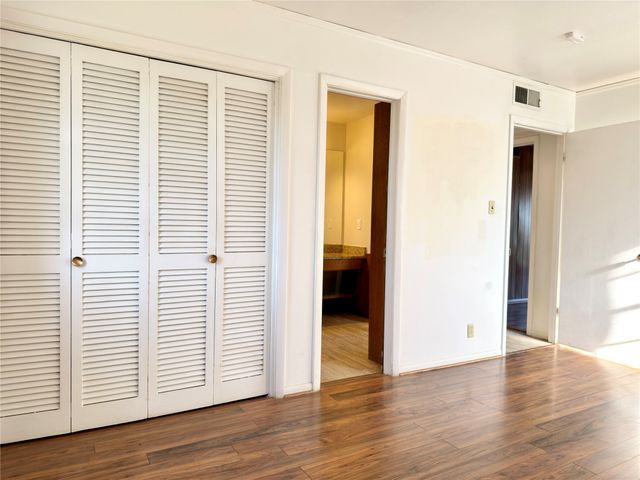 1102 N Edwards Court, Irving, TX 75062