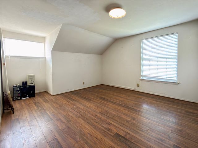 1102 N Edwards Court, Irving, TX 75062