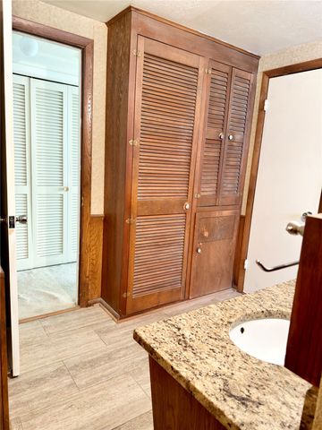 1102 N Edwards Court, Irving, TX 75062