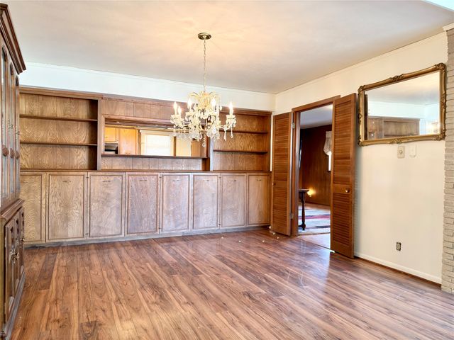 1102 N Edwards Court, Irving, TX 75062