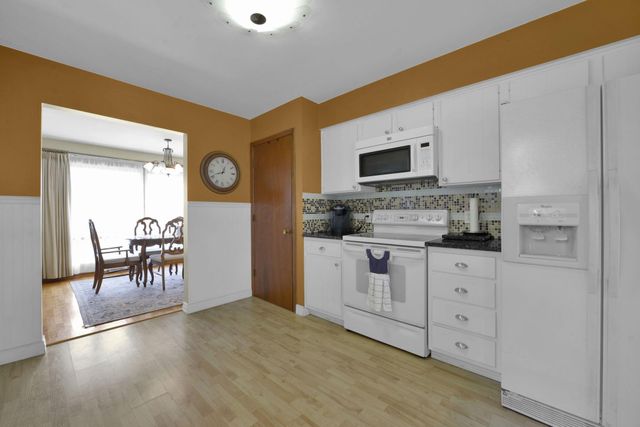 360 State Route 142 NE, West Jefferson, OH 43162