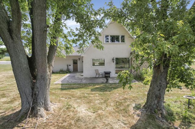 360 State Route 142 NE, West Jefferson, OH 43162