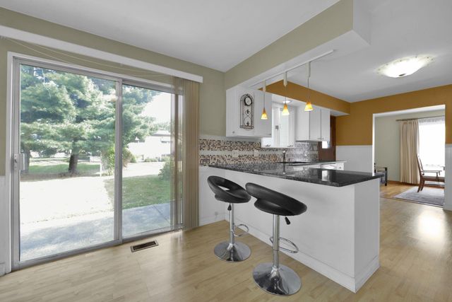 360 State Route 142 NE, West Jefferson, OH 43162