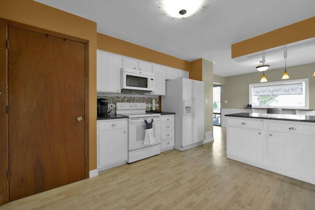 360 State Route 142 NE, West Jefferson, OH 43162