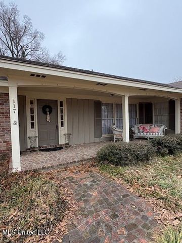 117 Mcguire Cove, Clarksdale, MS 38614
