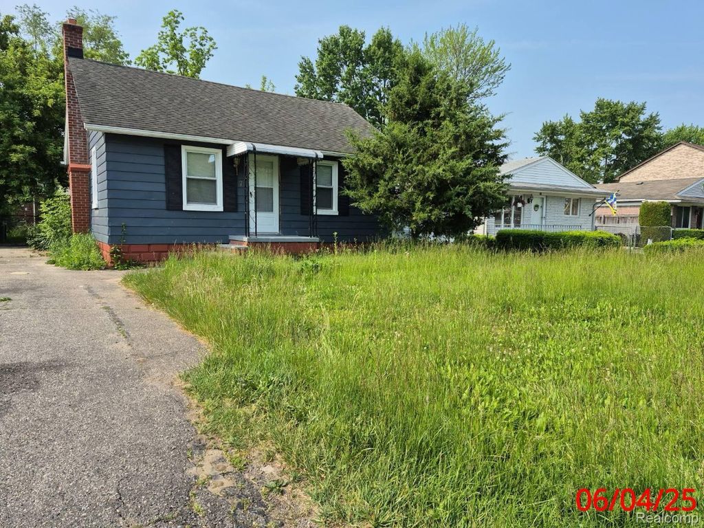 71 Biltmore Drive, Troy, MI 48084