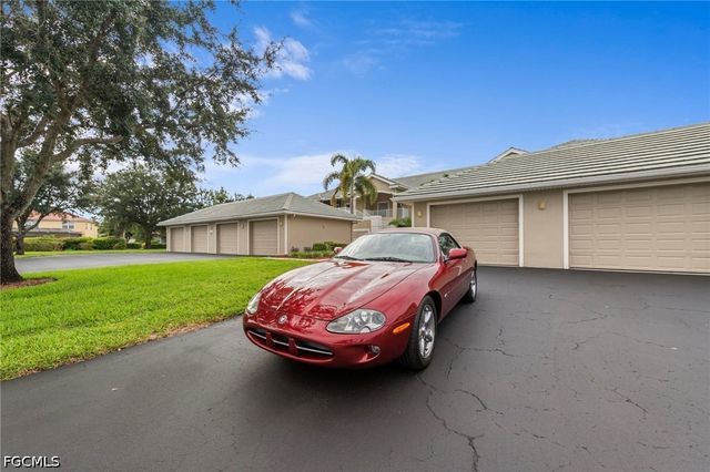 2261 Somerset Ridge DR 103, Lehigh Acres, FL 33973