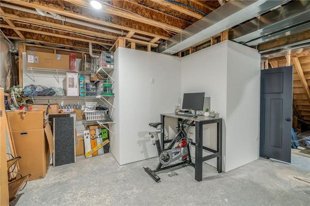 3925 NW 95th Terrace, Kansas City, MO 64154